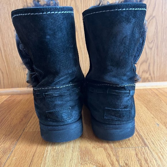 UGG Meadow‎ Short Boots Women's Black 11 Round Toe Sheepskin Lining - Picture 8 of 12